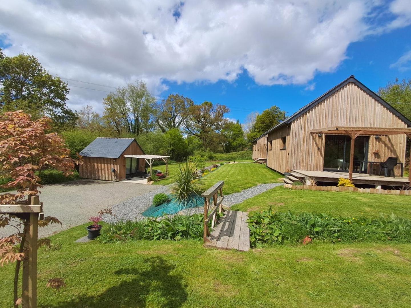 Chalets De Pont Cob Avec Spa Gouézec Exteriör bild