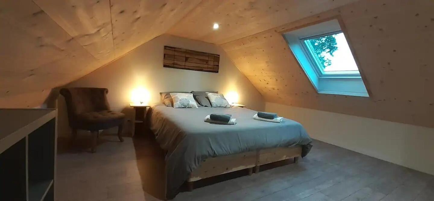 Chalets De Pont Cob Avec Spa Gouézec Exteriör bild